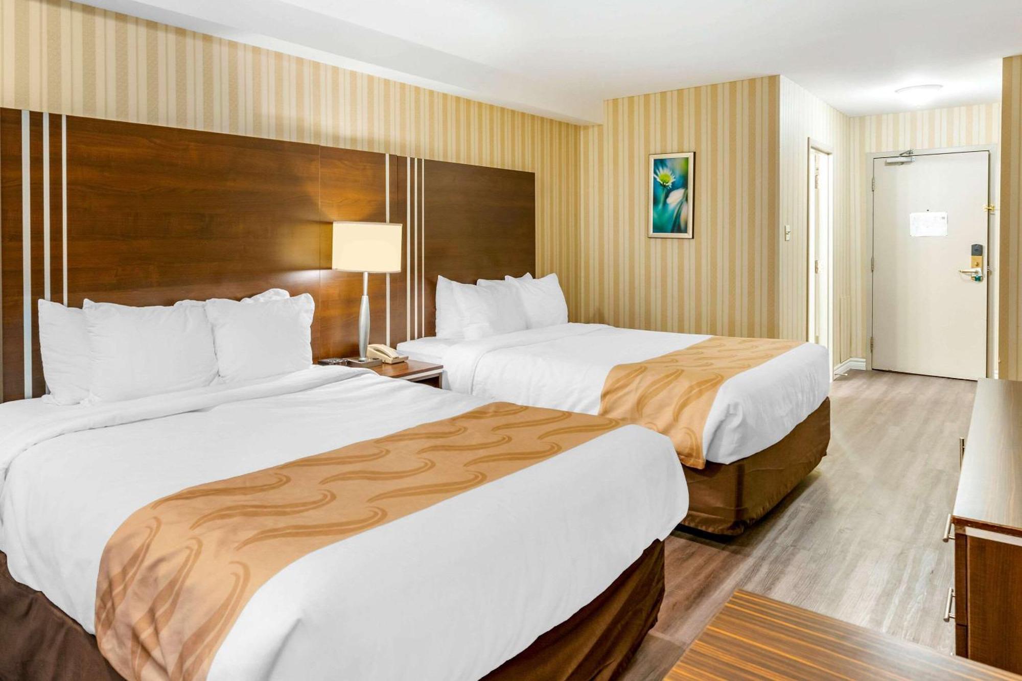 Quality Hotel & Suites Sherbrooke Exterior photo