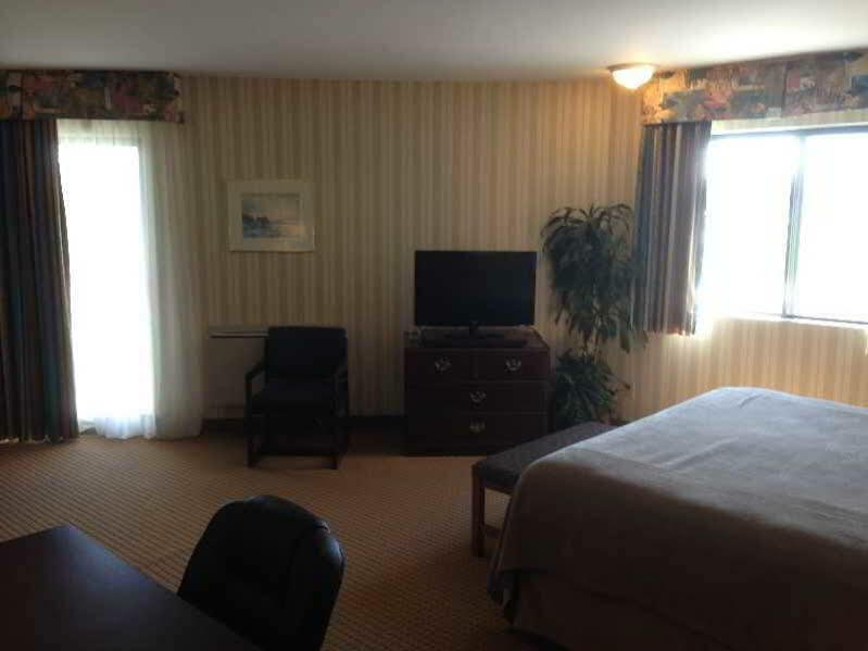 Quality Hotel & Suites Sherbrooke Exterior photo